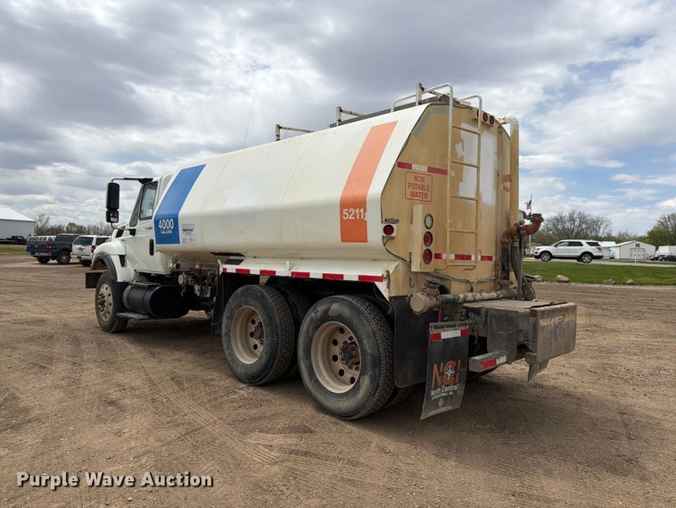 image for item FK0163 2008 International 7400SBA water truck