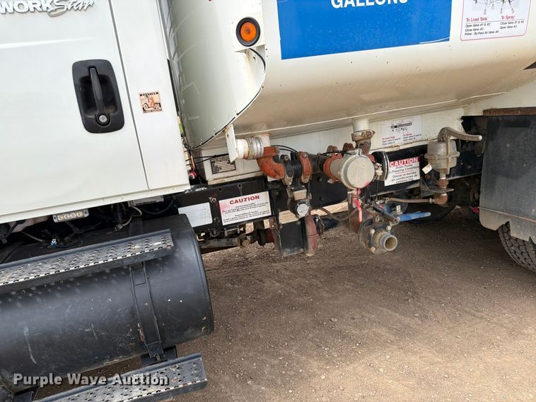 image for item FK0163 2008 International 7400SBA water truck