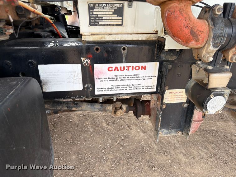 image for item FK0163 2008 International 7400SBA water truck