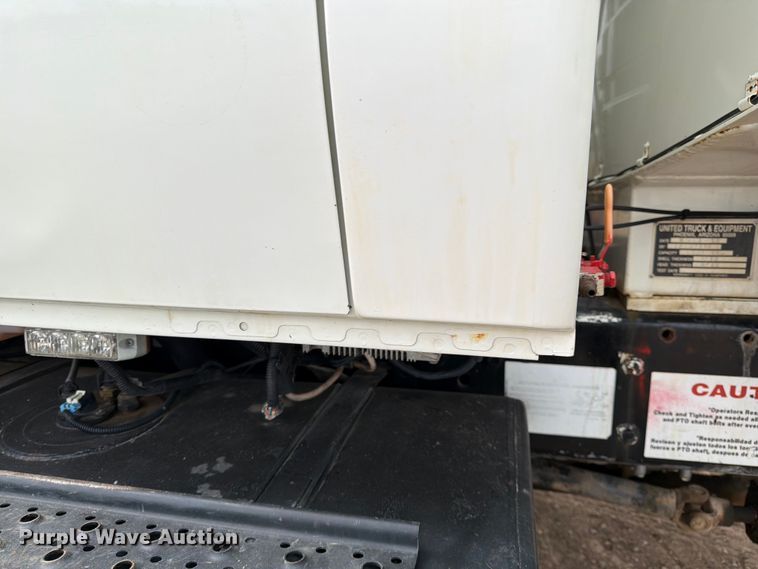 image for item FK0163 2008 International 7400SBA water truck