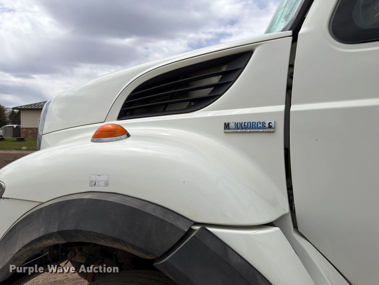 image for item FK0163 2008 International 7400SBA water truck