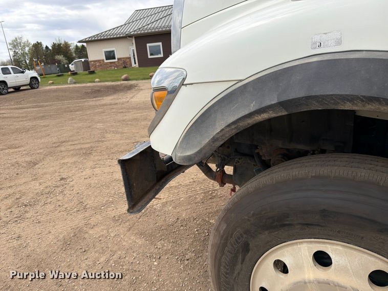 image for item FK0163 2008 International 7400SBA water truck