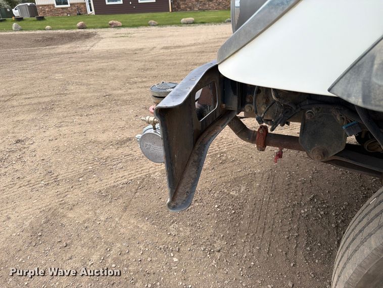 image for item FK0163 2008 International 7400SBA water truck