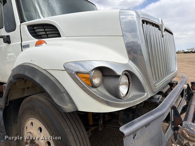 image for item FK0163 2008 International 7400SBA water truck