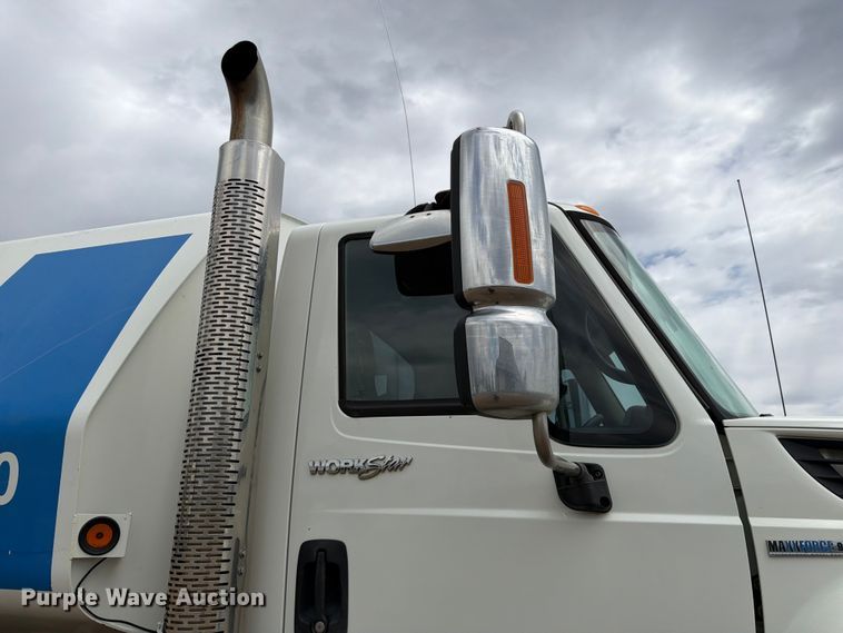 image for item FK0163 2008 International 7400SBA water truck