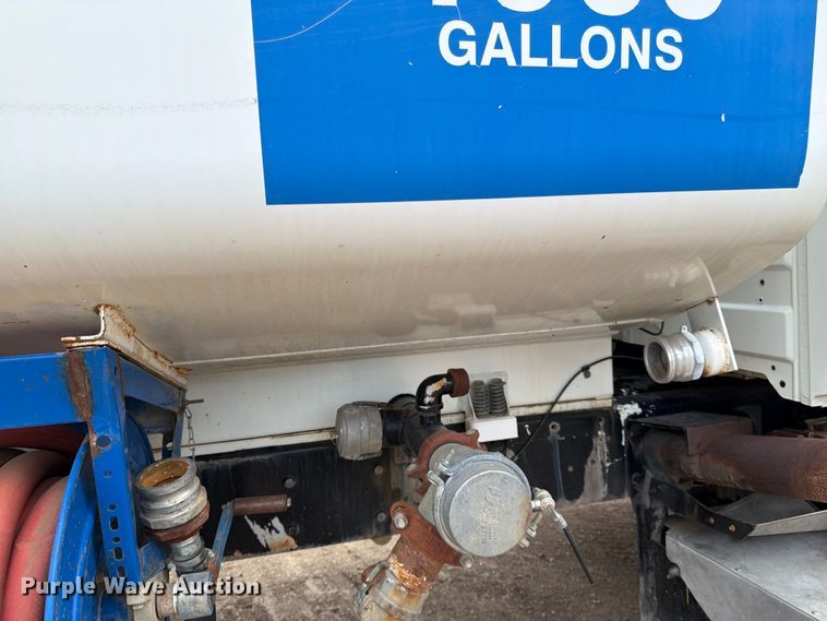 image for item FK0163 2008 International 7400SBA water truck