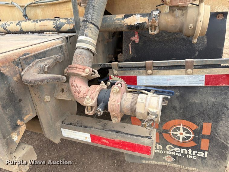 image for item FK0163 2008 International 7400SBA water truck