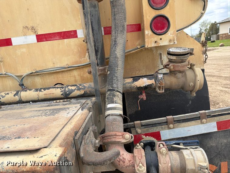 image for item FK0163 2008 International 7400SBA water truck