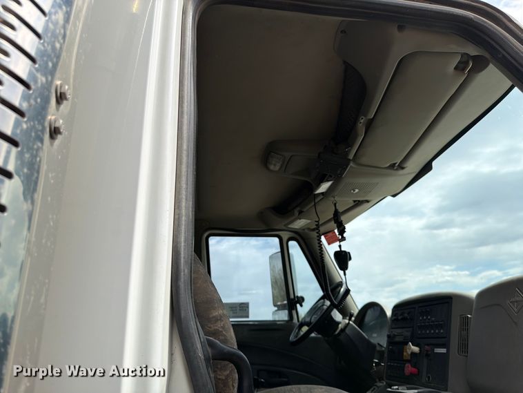 image for item FK0163 2008 International 7400SBA water truck