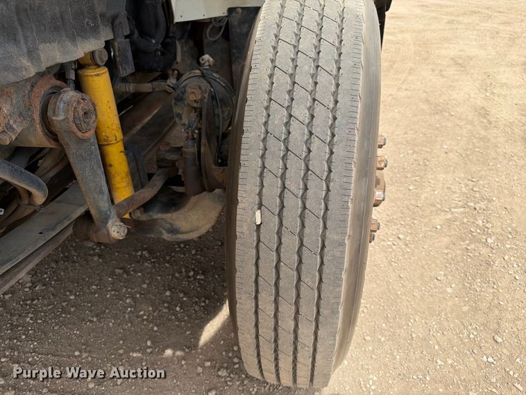 image for item FK0163 2008 International 7400SBA water truck