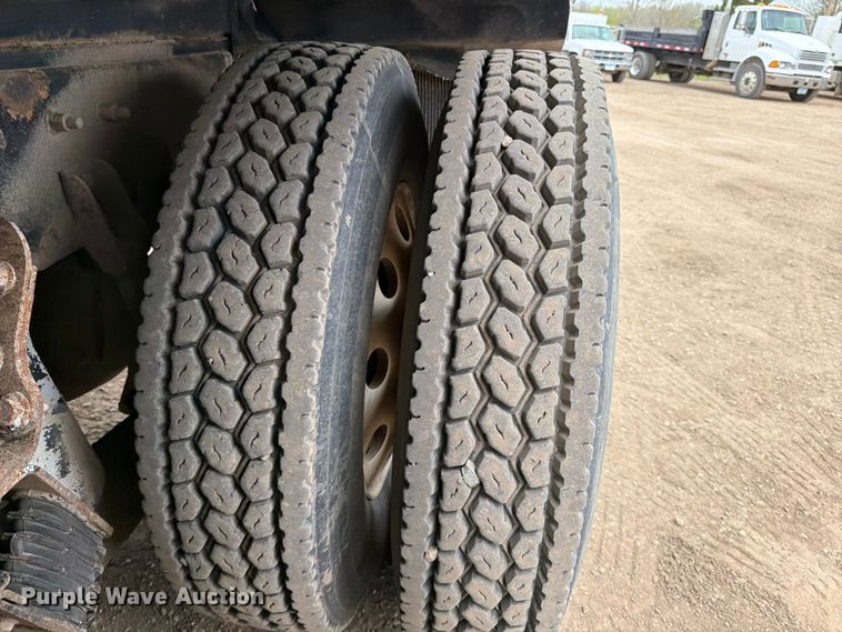 image for item FK0163 2008 International 7400SBA water truck