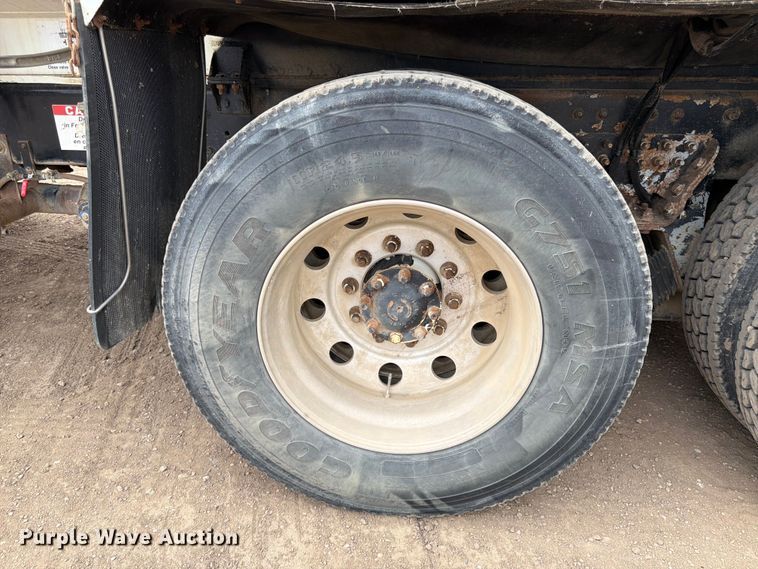 image for item FK0163 2008 International 7400SBA water truck