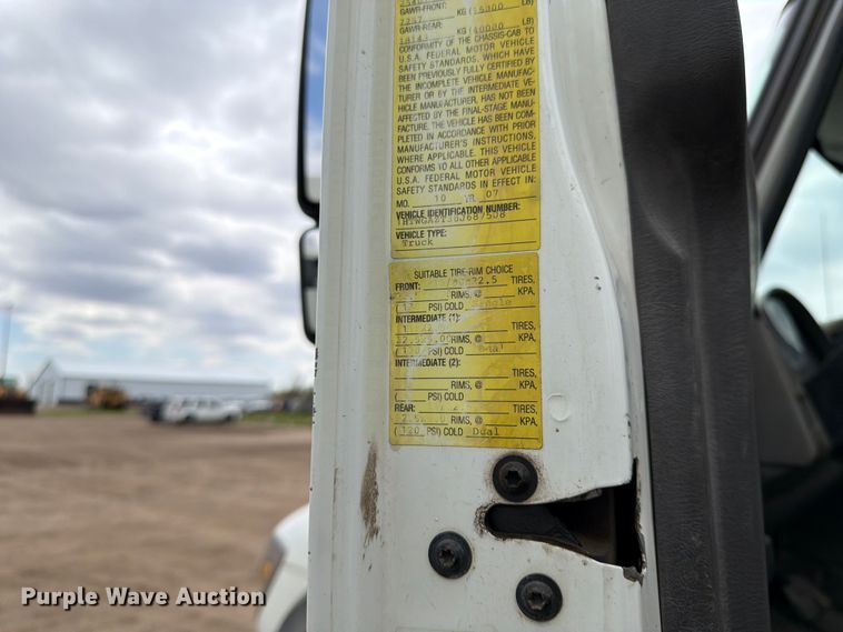 image for item FK0163 2008 International 7400SBA water truck