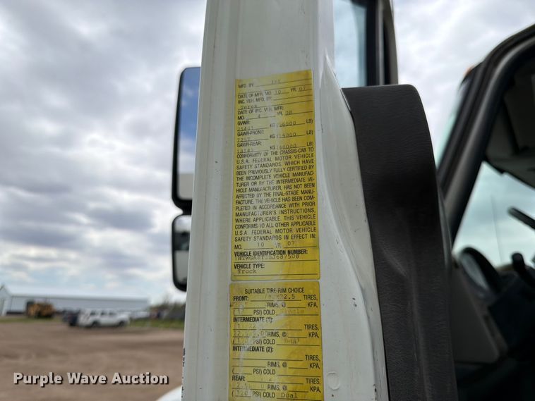 image for item FK0163 2008 International 7400SBA water truck