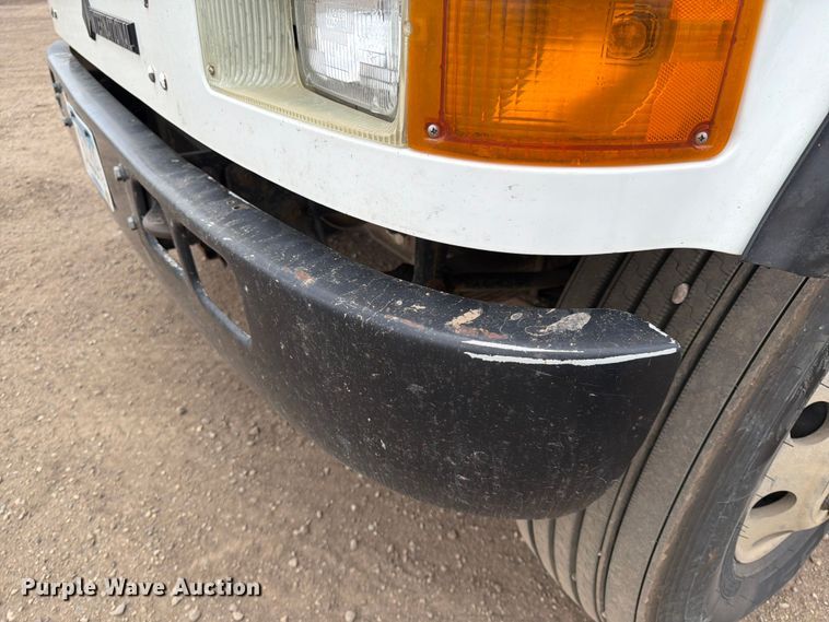 image for item FK0166 1998 International 4900 utility / service truck