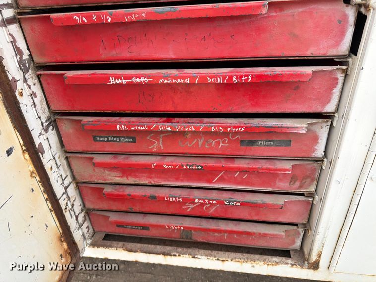 image for item FK0166 1998 International 4900 utility / service truck