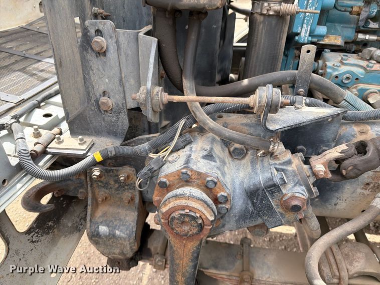 image for item FK0166 1998 International 4900 utility / service truck