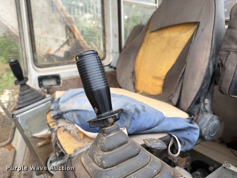image for item FK0170 Kobelco excavator