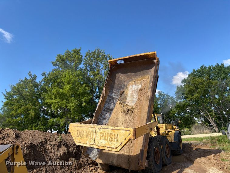 image for item FK0179 1991 Caterpillar D400D articulated haul truck