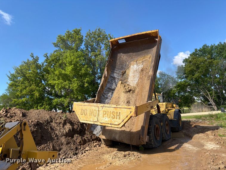 image for item FK0179 1991 Caterpillar D400D articulated haul truck