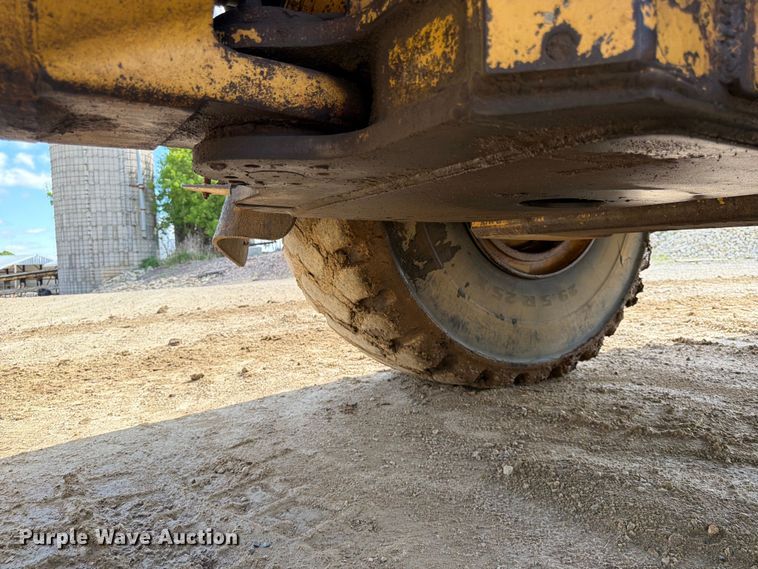 image for item FK0179 1991 Caterpillar D400D articulated haul truck