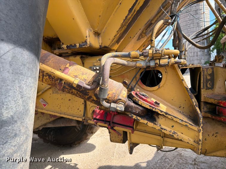 image for item FK0179 1991 Caterpillar D400D articulated haul truck