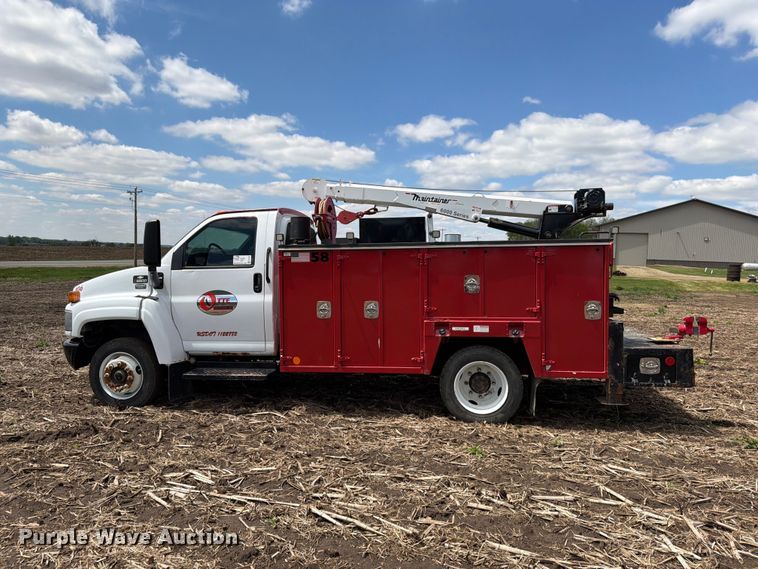 image for item FK0180 2006 Chevrolet C5500 utility / service truck