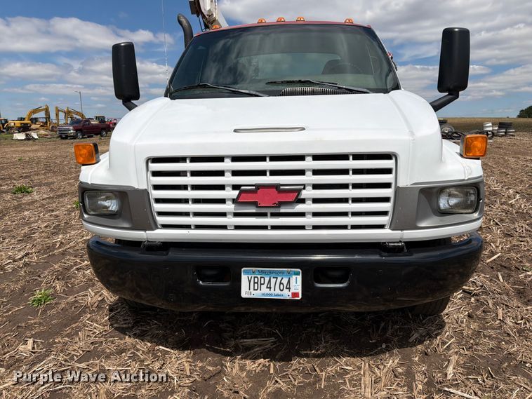image for item FK0180 2006 Chevrolet C5500 utility / service truck