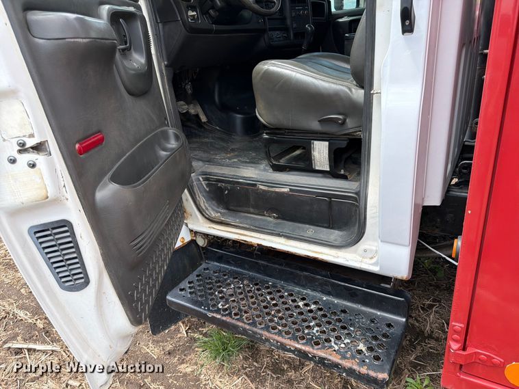 image for item FK0180 2006 Chevrolet C5500 utility / service truck