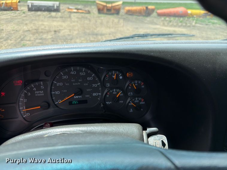 image for item FK0180 2006 Chevrolet C5500 utility / service truck