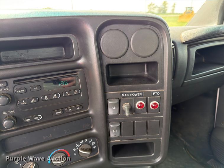 image for item FK0180 2006 Chevrolet C5500 utility / service truck