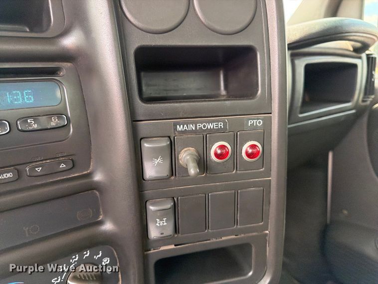 image for item FK0180 2006 Chevrolet C5500 utility / service truck