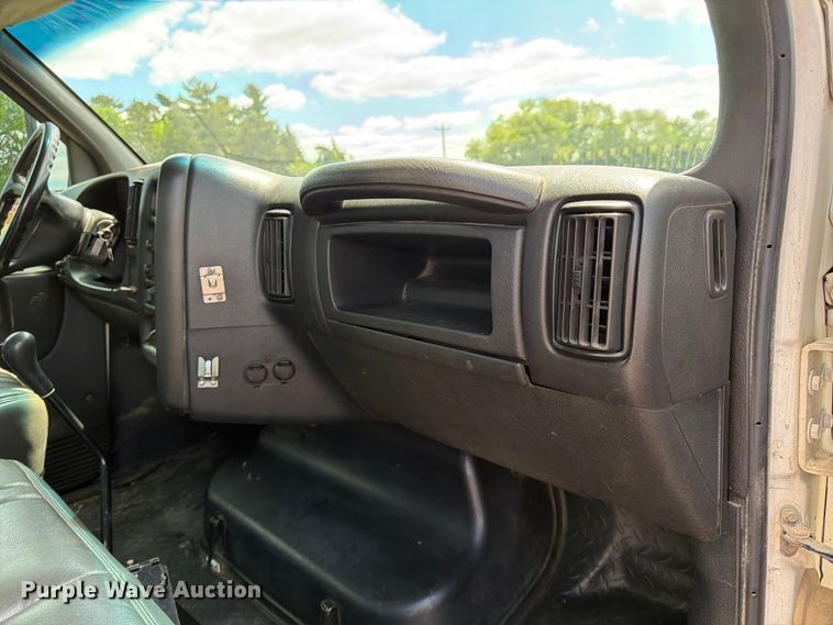 image for item FK0180 2006 Chevrolet C5500 utility / service truck