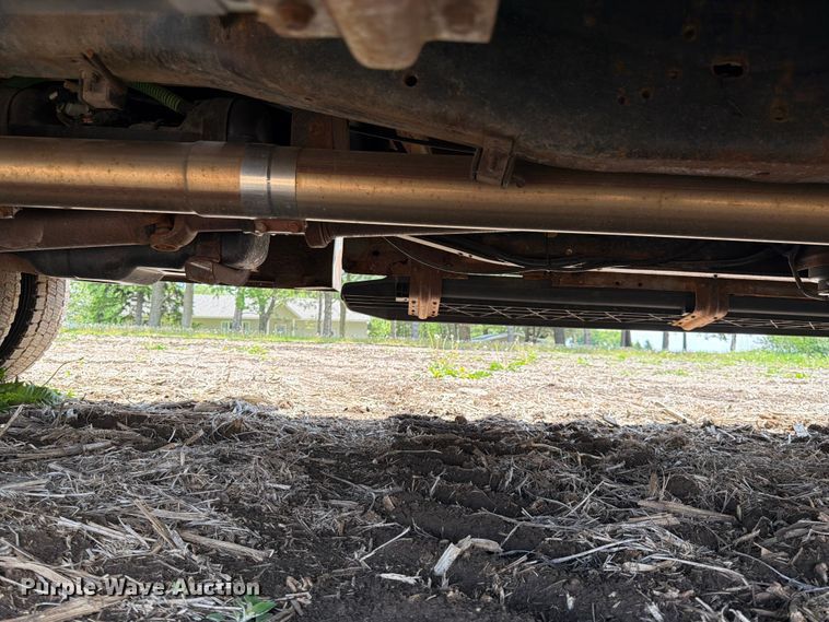 image for item FK0182 2012 Ford F450 Super Duty Crew Cab flatbed truck