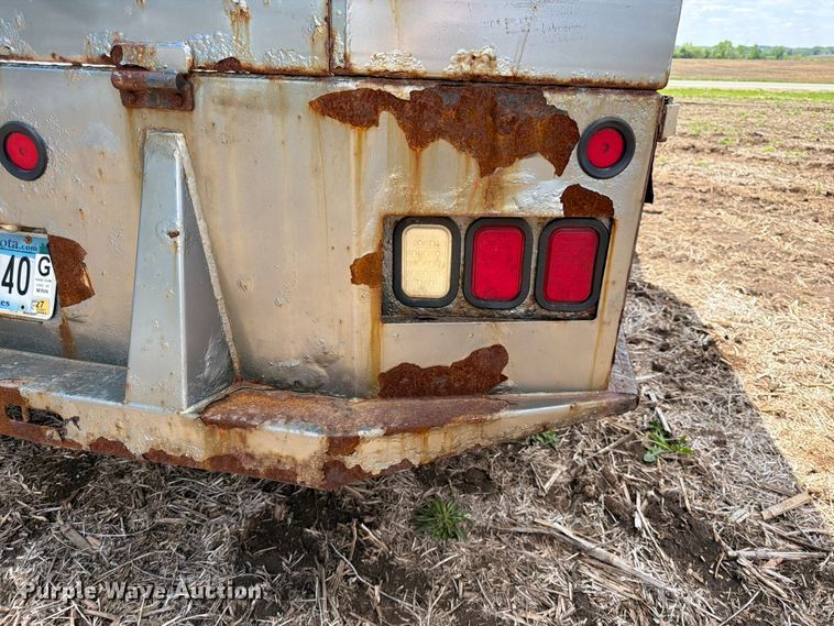 image for item FK0182 2012 Ford F450 Super Duty Crew Cab flatbed truck