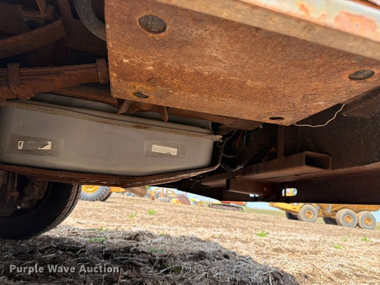 image for item FK0182 2012 Ford F450 Super Duty Crew Cab flatbed truck