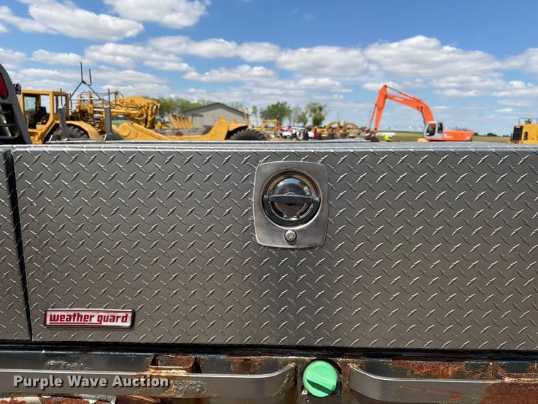 image for item FK0182 2012 Ford F450 Super Duty Crew Cab flatbed truck