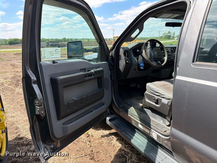 image for item FK0182 2012 Ford F450 Super Duty Crew Cab flatbed truck