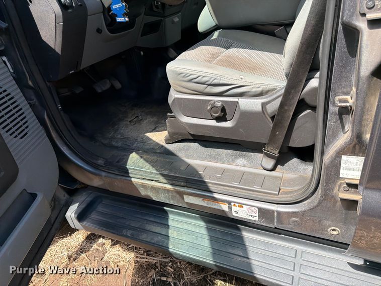 image for item FK0182 2012 Ford F450 Super Duty Crew Cab flatbed truck