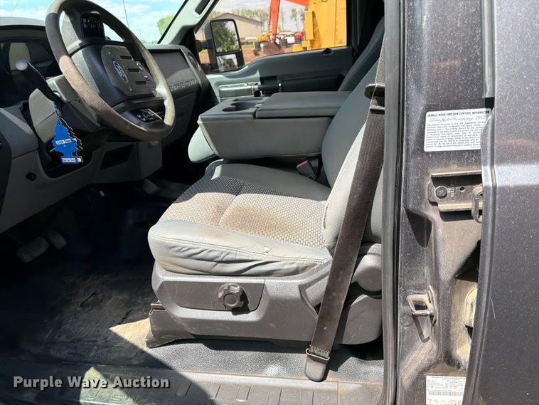 image for item FK0182 2012 Ford F450 Super Duty Crew Cab flatbed truck