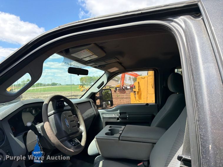 image for item FK0182 2012 Ford F450 Super Duty Crew Cab flatbed truck