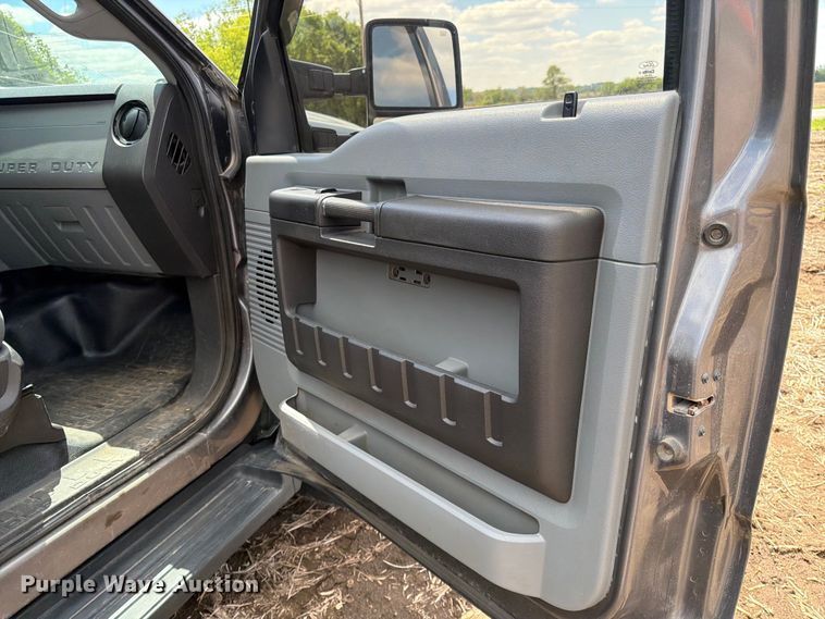 image for item FK0182 2012 Ford F450 Super Duty Crew Cab flatbed truck