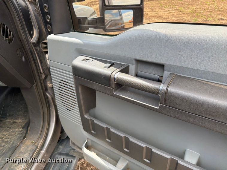 image for item FK0182 2012 Ford F450 Super Duty Crew Cab flatbed truck