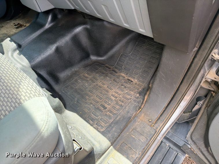 image for item FK0182 2012 Ford F450 Super Duty Crew Cab flatbed truck