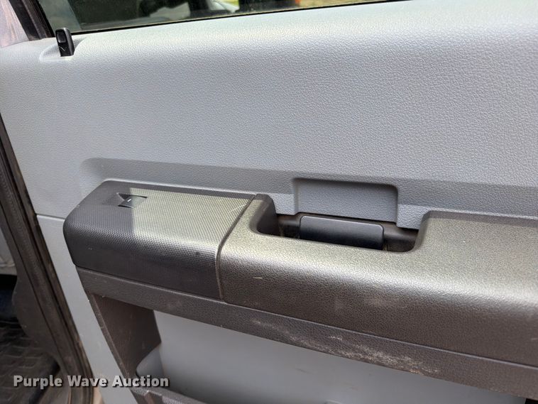image for item FK0182 2012 Ford F450 Super Duty Crew Cab flatbed truck
