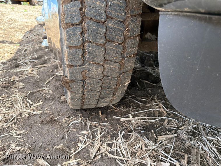 image for item FK0182 2012 Ford F450 Super Duty Crew Cab flatbed truck