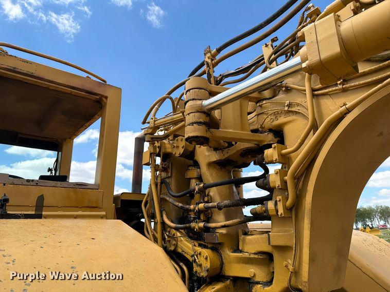 image for item FK0184 1994 Caterpillar 621E conventional scraper 