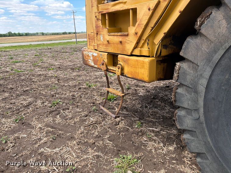 image for item FK0184 1994 Caterpillar 621E conventional scraper 