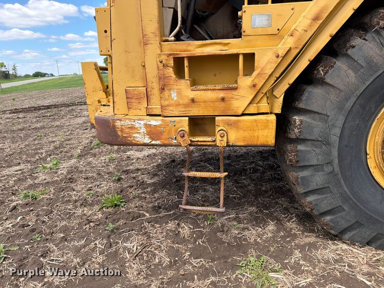 image for item FK0184 1994 Caterpillar 621E conventional scraper 