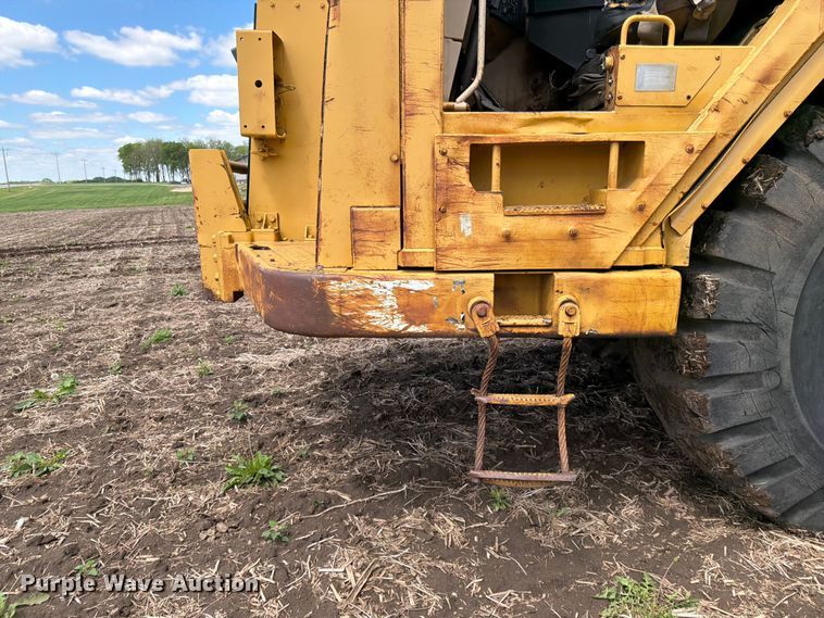 image for item FK0184 1994 Caterpillar 621E conventional scraper 